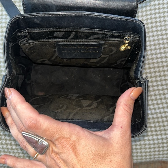 VINTAGE SALVATORE FERRAGAMO SWING CLASP BACKPACK PURSE - Picture 11 of 14